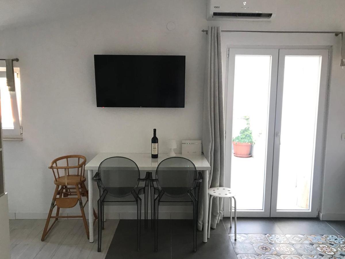 Apartment Laguna Vinišće Eksteriør bilde