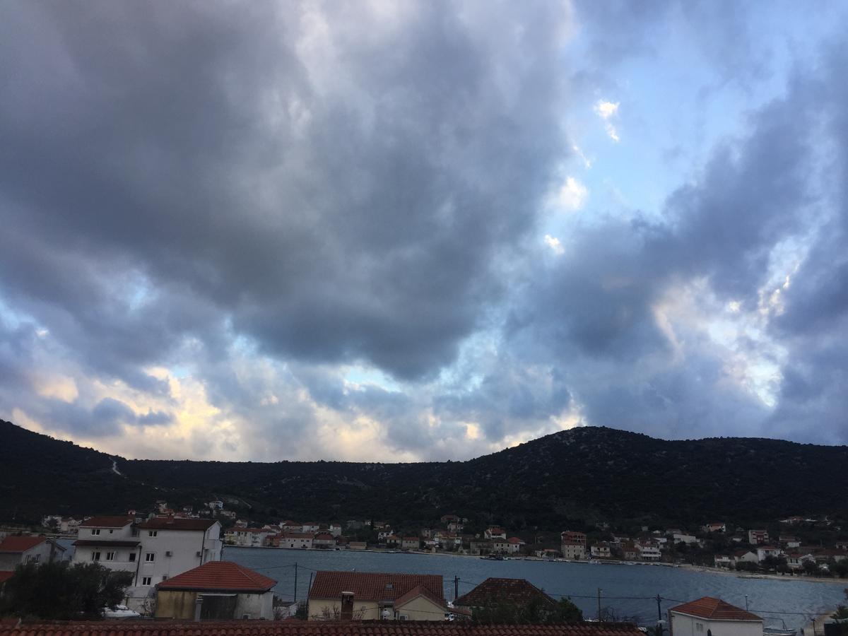 Apartment Laguna Vinišće Eksteriør bilde